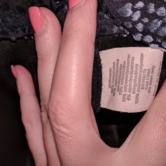 SILENCE + NOISE UO ONE SHOULDER VELVET DRESS - Picture 6 of 6